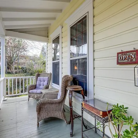 Timeless Victorian Gem W Breathtaking Mountains Vila